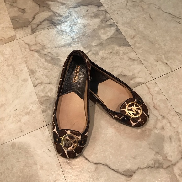 Michael Kors Printed Flats - Picture 7 of 8